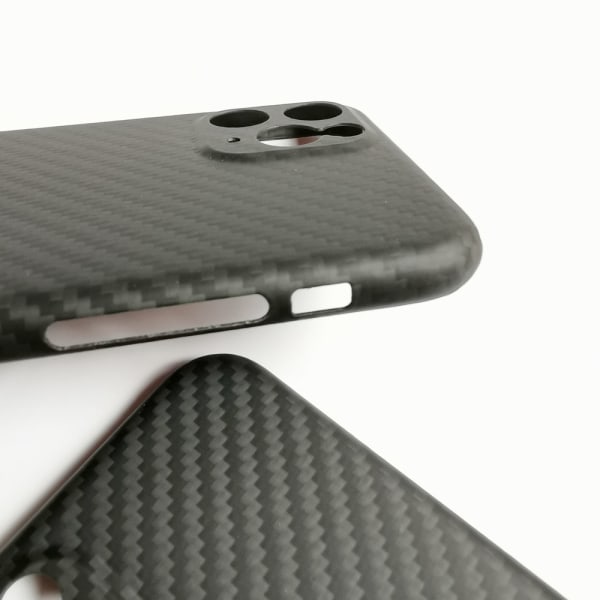 iPhone 11 Pro - Gennemtænkt beskyttelsescover Carbon Design Svart
