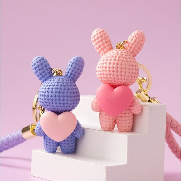 Trendiga Nyckelringar med Bear-Tags - Välj Mellan Lila eller Rosa för Din Perfekta Look Purple Bear