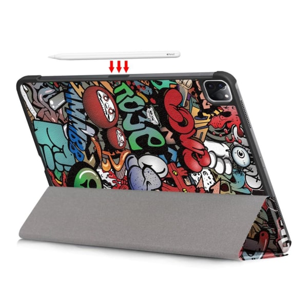 Apple iPad Pro 11 (2020) Slim fit tri-fold fodral - Graffiti Black