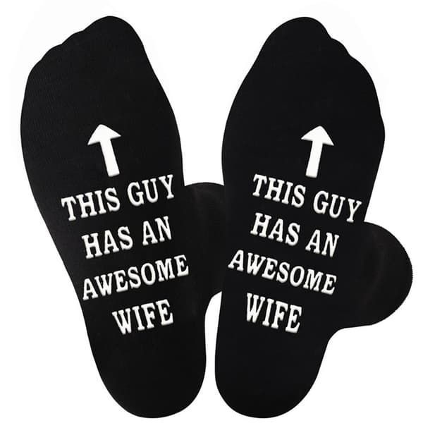 Roliga Strumpor Herr andningsbara bomull halkfria "This Guy Has An Awesome Wife" Svart