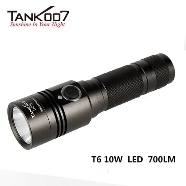 TANK007 UC16 700 Lumen USB-oppladbart lommelykt Black