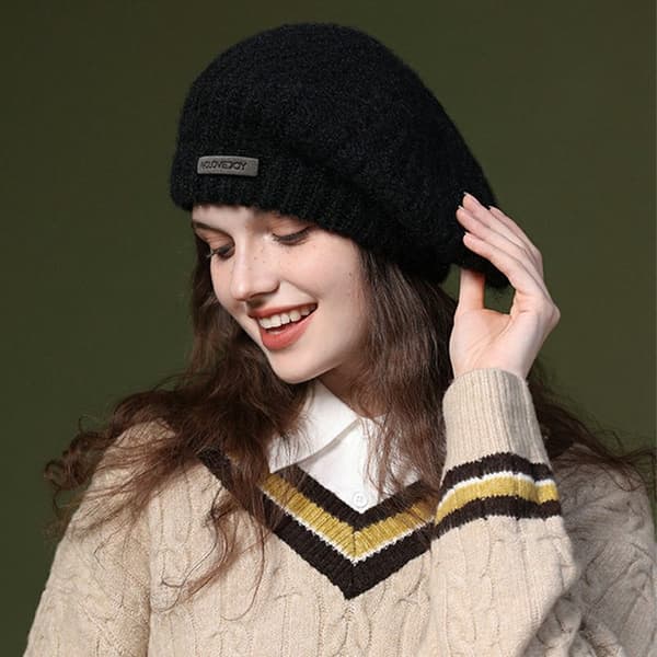GOLOVEJOY Ensfarvet vinteruld varm hue elastisk strikket baskerhue - Sort Black