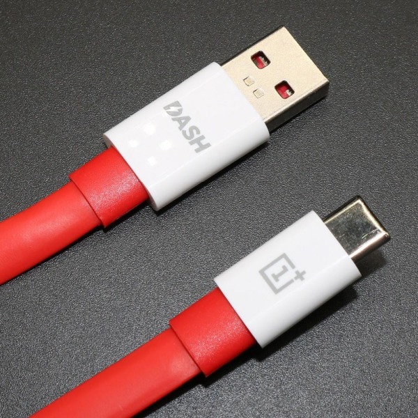 ONEPLUS 1,5 m Dash Charge Type-C fladkabel 4A USB hurtigopladningsdatakabel Red