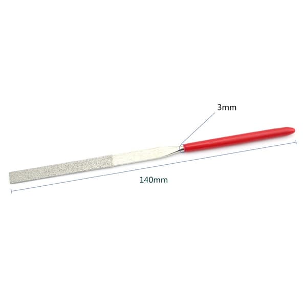 Fil-sæt med 10 dele (firkantede, runde og trekantede) med gummibelagte greb. Red