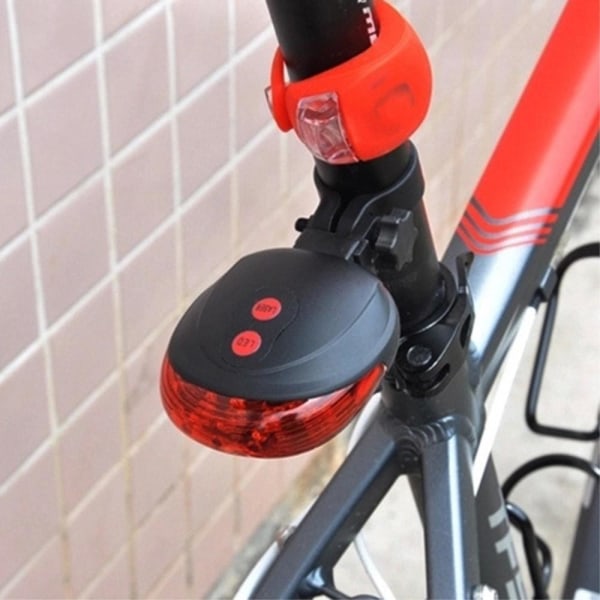 Cykel 5-LED Parallell Line Laser Bakljus Universal Vattentät Röd