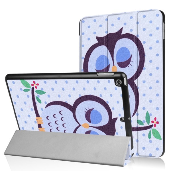 iPad 9.7" (2017 / 2018) Slim fit tri-fold fodral - Napping Owl Multicolor