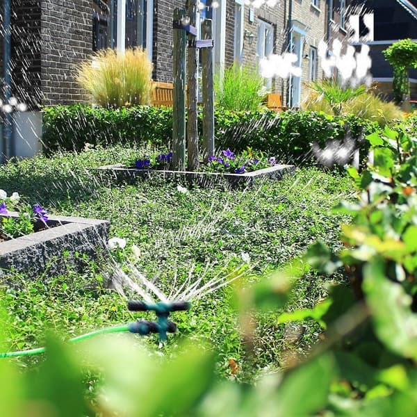 Vannsprinkler 360-graders roterende 3-arms plenvanningssystem Green