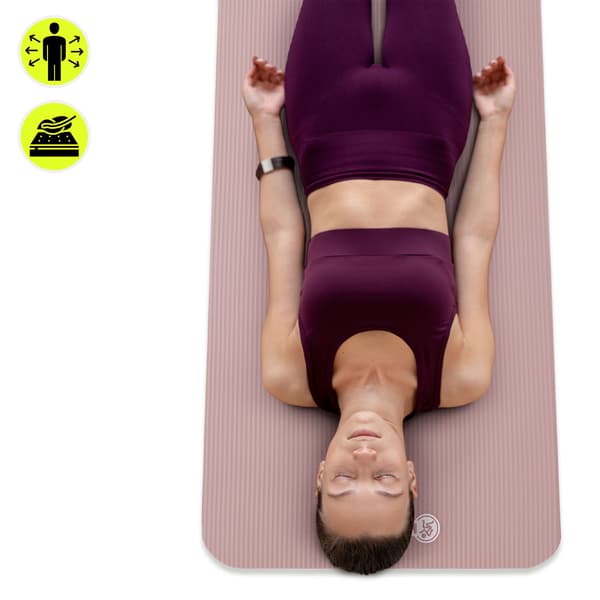 Yogamatta NBR 1,5 cm 183x61 cm med rem – HyperMotion smutsrosa
