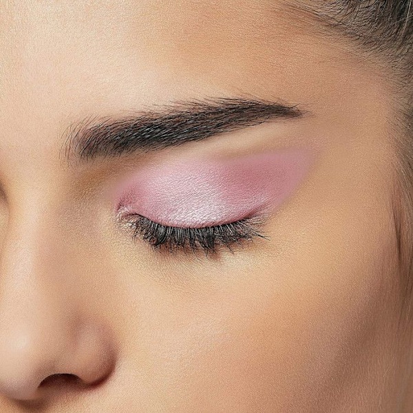 L'Oréal Paris - Öljyillä rikastettu Colour Queen -luomiväri - 44 Achiever 44 Prestanda