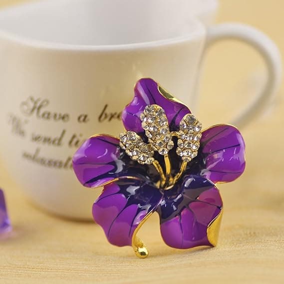 Lilla broche til kvinder, blomsterbroche med skabt krystal purple