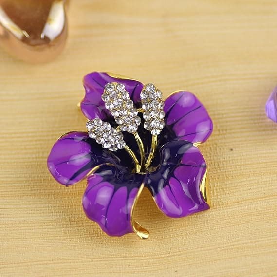 Lilla broche til kvinder, blomsterbroche med skabt krystal purple