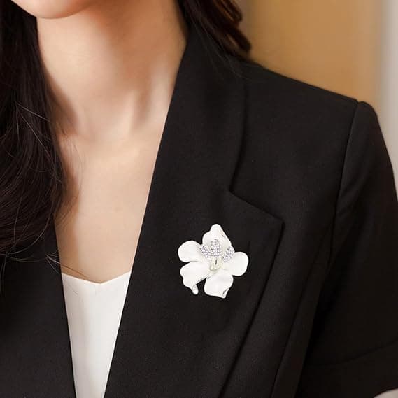Hvid broche til kvinder Blomsterbroche med skabt krystal white