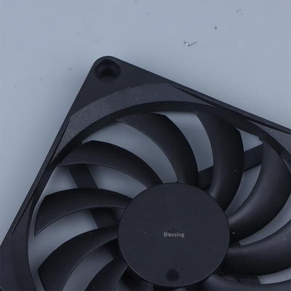 Allmän M4 Chassi Kylfläns Fläkt Vertikal Magnetisk Sugskruv A1