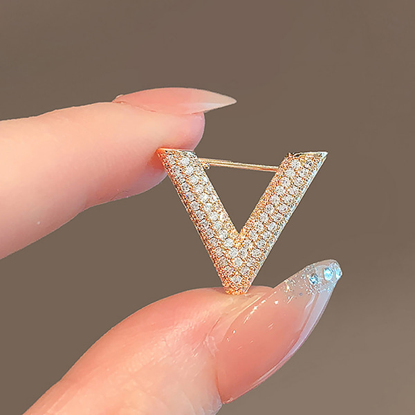 Mode V-formade broscher för kvinnor Metall Anti-bländning Lapel Pin A