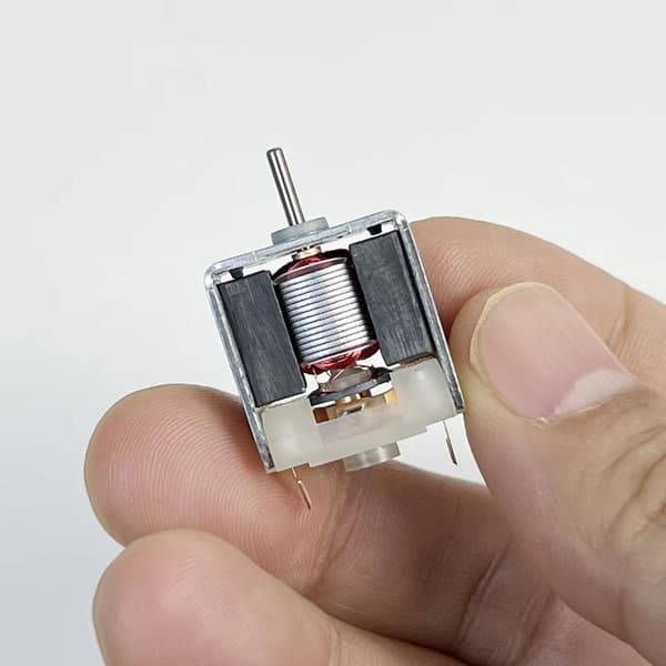 1 stk Micro 18mm Bare Square Motor DC 3V-6V Sterk Magnetisk Motor B
