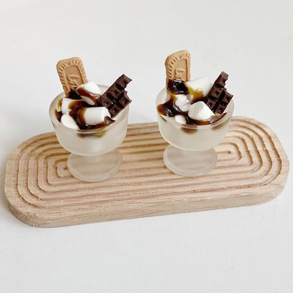 Miniatyr dukkehus Sjokoladekjeks sukkerspinnkopp Lat som