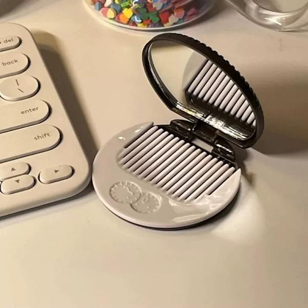 e Suklaakeksin muotoinen pyöreä taskupeili Mini taitettava Mak Black
