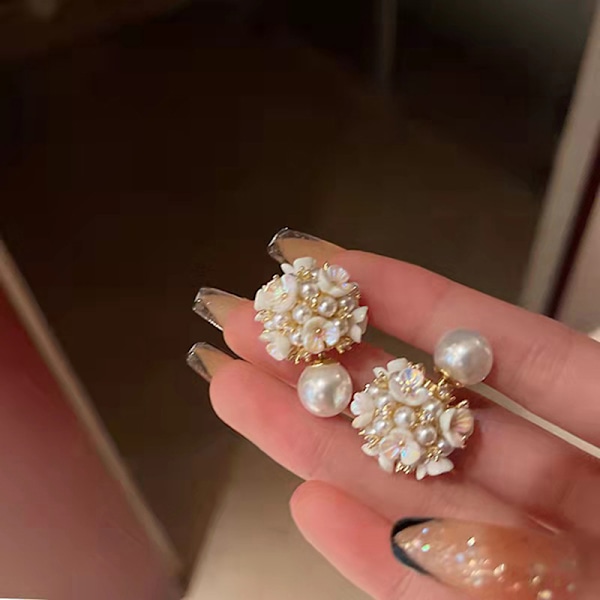 Mode Shell Pearl Ball Form Stud örhängen för kvinnor bröllop