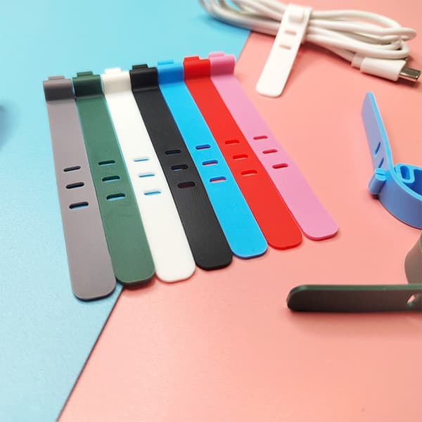 10 STK Telefonkabel Organizer Øretelefonklips Laderledning 3 hull A1