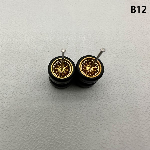1 Set 1/64 modellbilhjul med gummidäck Modifierade delar Ve B12 fork Black