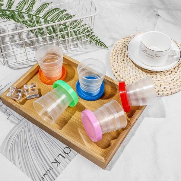 Bärbar infällbar vattenflaska i plast Utomhusvikbar dryck Blue
