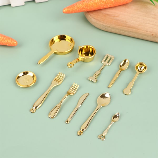 11 Stk/sett Dukkehus Miniatyr skje gaffel gryte redskaper modellsett Gold