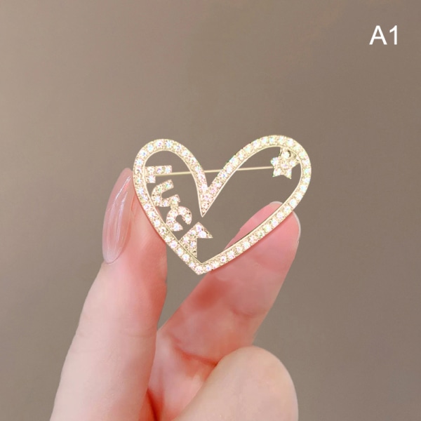 Mode Lyx Hjärta Broscher För Kvinnor Crystal Lapel Pin Duk A3