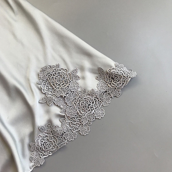 Naisten seksikkäitä alusvaatteita silkkipitsikylpytakki Babydoll-yömekko Beige XL