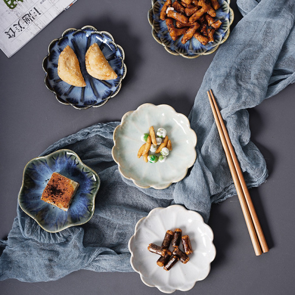 1 Stk Keramisk Smagsfad Blomsterform Porcelænsnøddefad Lille N4