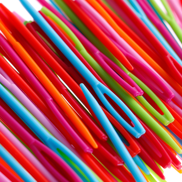 100 stk. 7 cm hæklenåle i plastik. P100