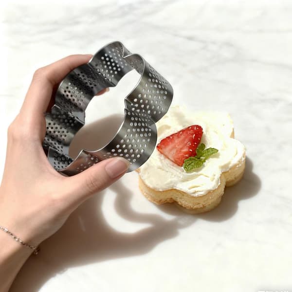 1 stk rustfritt stål tertering bakemousse perforert smuldre B