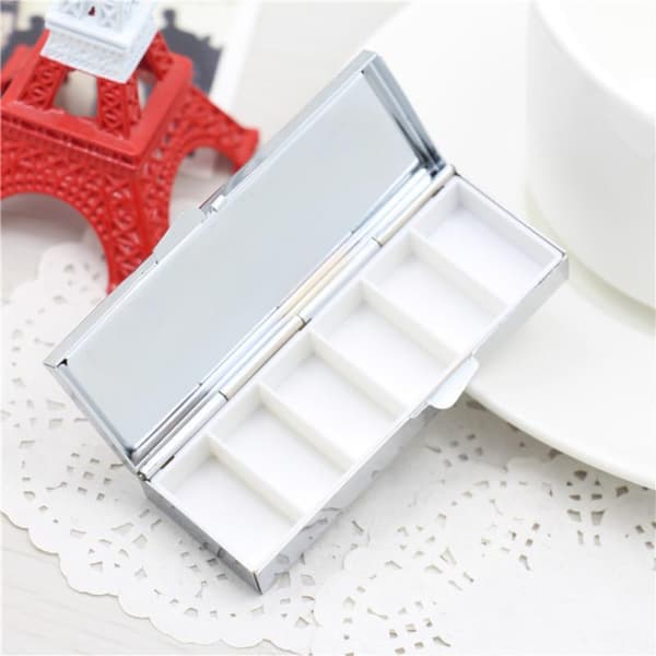 Travel Essential Pill Splitters Sammenleggbar pilleboksbeholder Med 4.5cm 7 grids
