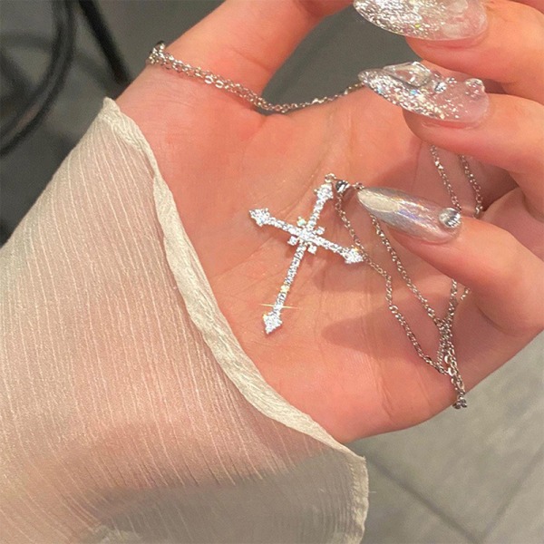 Mote kvinner Crystal Zircon Cross Anheng Halskjede for kvinner G
