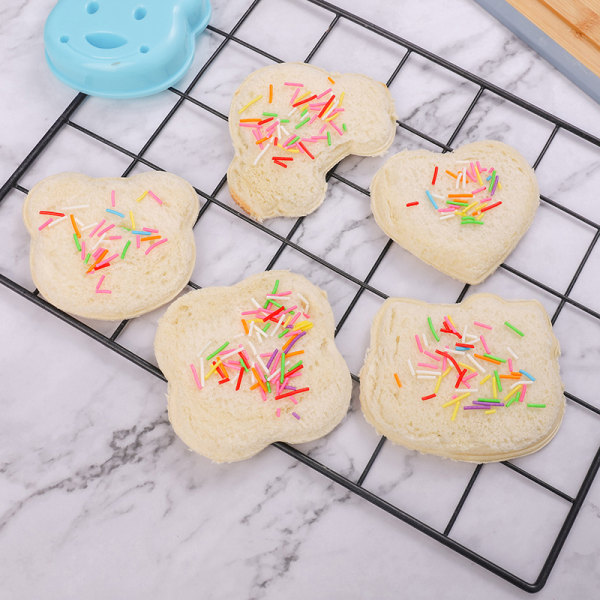1/3kpl Sandwich ter Mini Cartoon Bear Autoleipä Sandwich ter C Random Color