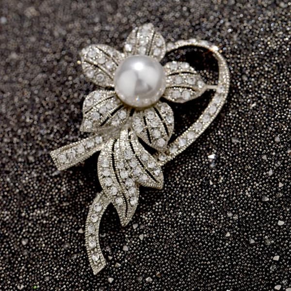 Mode Rhinestone Pärlblomma Broscher För Kvinnor Kläder Kappa