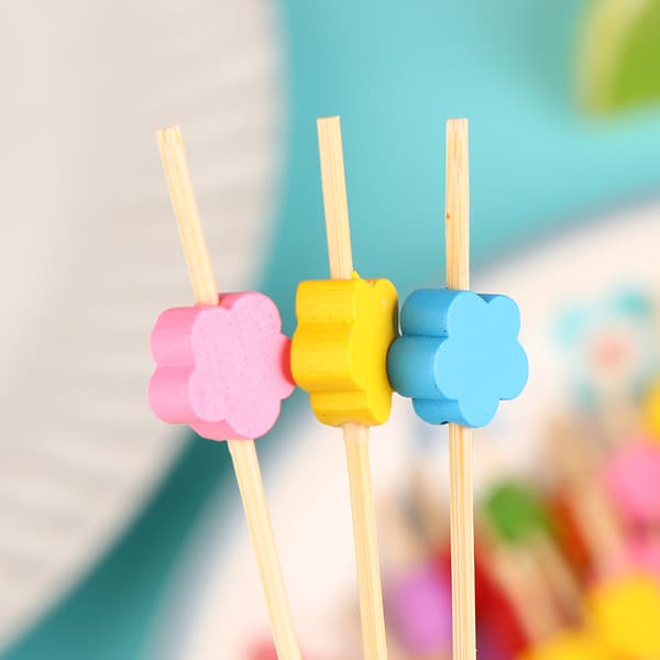 100 stk Plomme Bambusspyd Cocktailplukker Buffet Frukt Cupcake 1