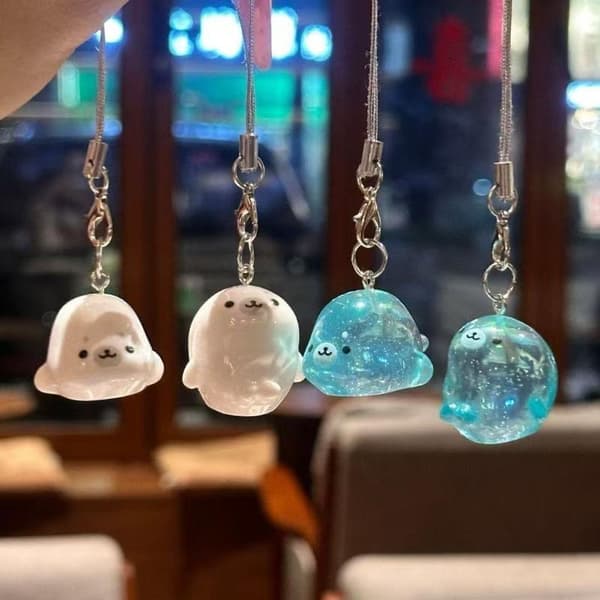 1/2/4 stk e Sel Nøkkelring For Veske Sjarm Telefon Snor Par Ba A7