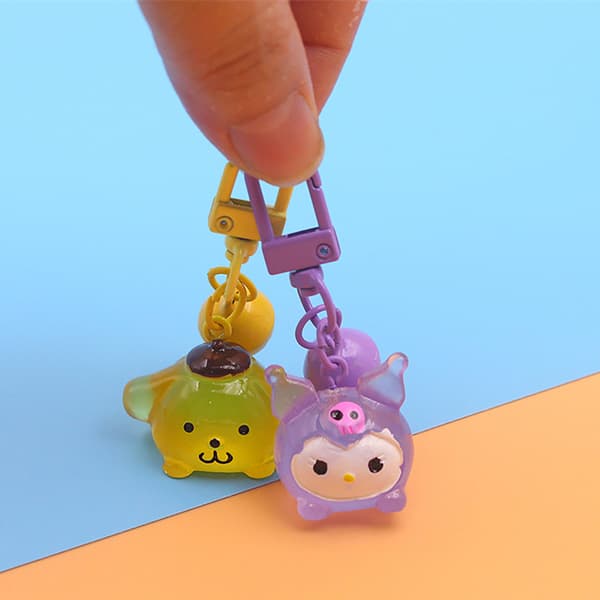 Lysende Sanrio nøglering Kuromi Melody Cinnamoroll vedhængsnøgle E