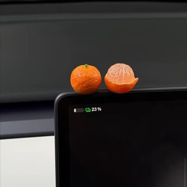 4 stk. tegneserie appelsin litchi bilpynt til midterkonsol A1