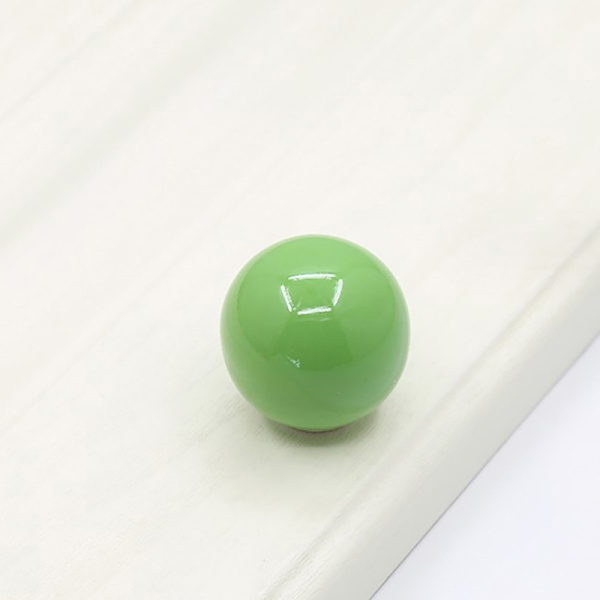 Kulformad keramisk knopp / Barnrumsbyteknopp 33mm Cab green