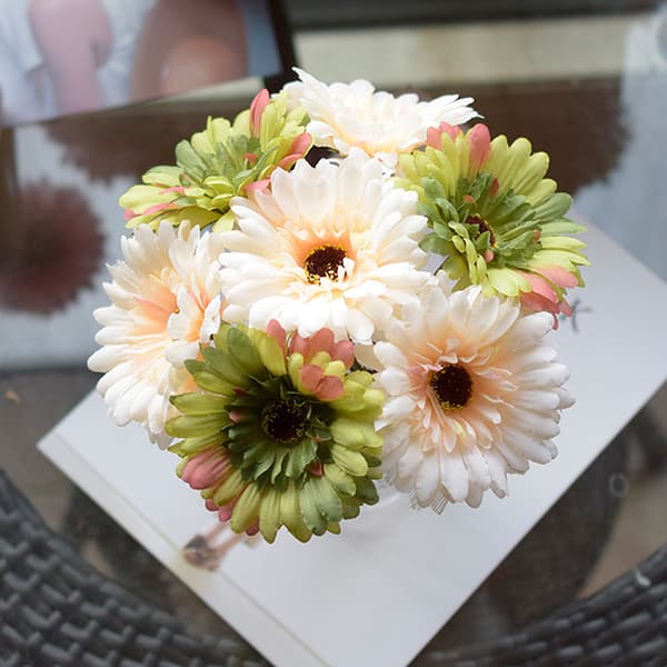Konstgjorda Gerbera Blommor i Silke A8
