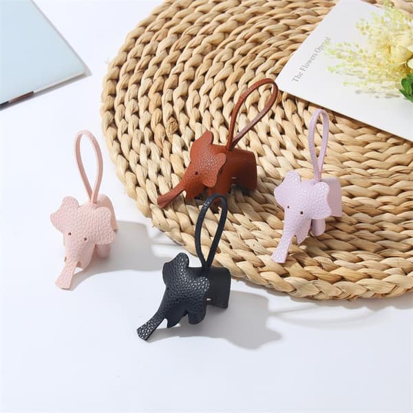 e Elefant Nyckelring Kvinnors Utsökta Väskhänge Kreativ PU L Black