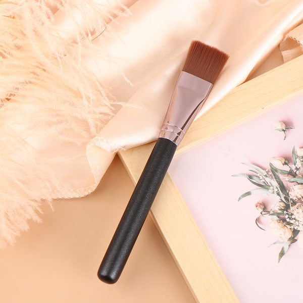 1kpl mustat meikkisiveltimet Flat Top Foundation Brush puinen kahva