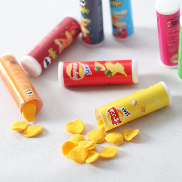4 stk/sæt 1:12 Dukkehus miniture Simulering kartoffelchips flaske A2