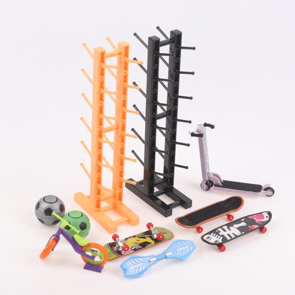 Enkel displayställ i plast för barns fingerskateboard 01
