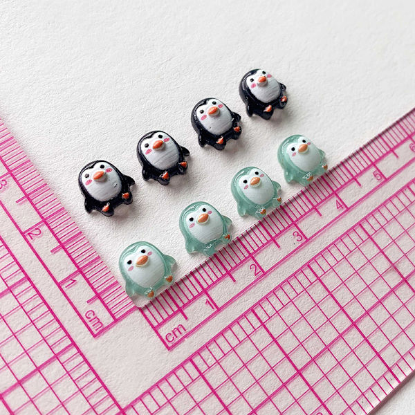 50 st Nya e Mini Cartoon Penguin Resin Figurine Crafts Flatback Black