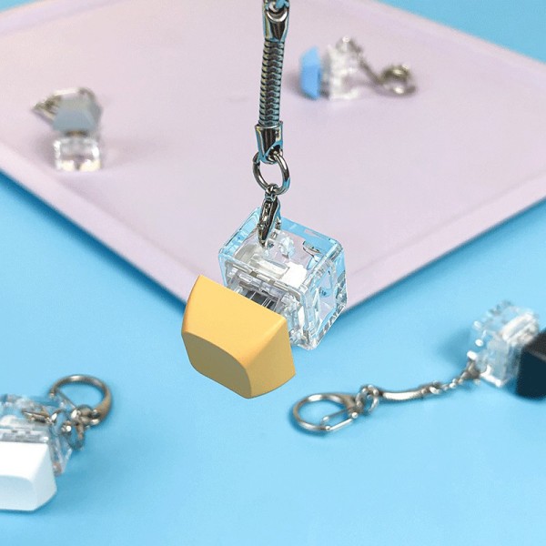 Merit +1 Muyu Decompression Keychain Keyboard Button Sormenpää Yellow