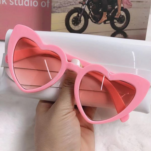 Uudet Naisten Sexy Eye Love Heart aurinkolasit Retro Big Frame Perso Pink