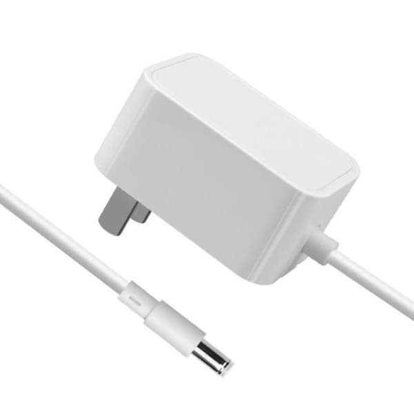 Strömadapter AC 100v-240v DC 12V 1A Bärbar Pluggdrivrutin Ström White