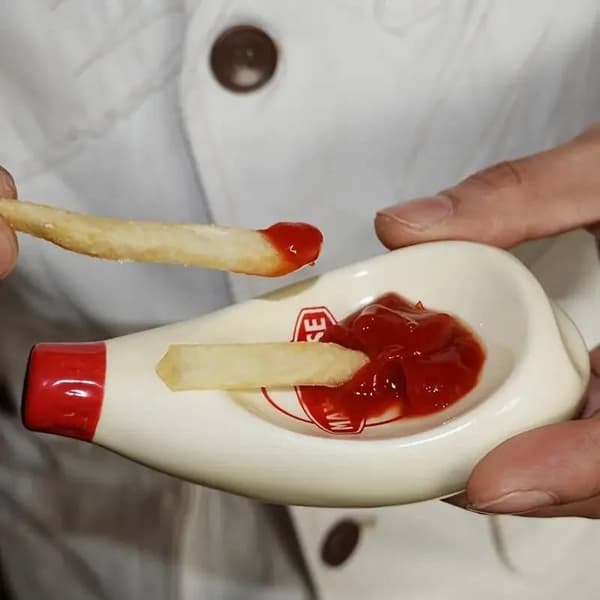 Kreativ dyppeskål: Ketchup red